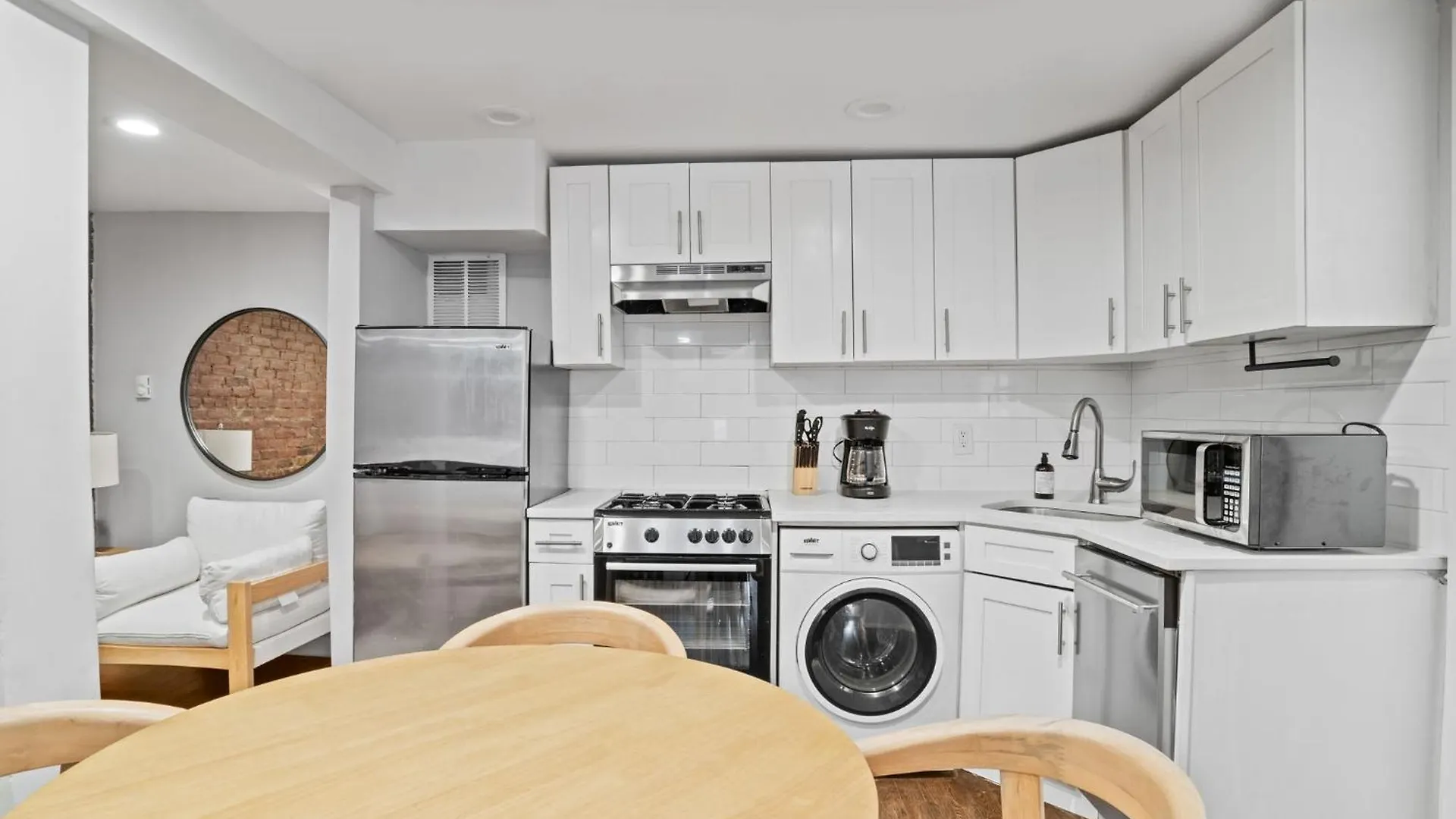 뉴욕 Chelsea Charm 2Bd 1 Bath 아파트